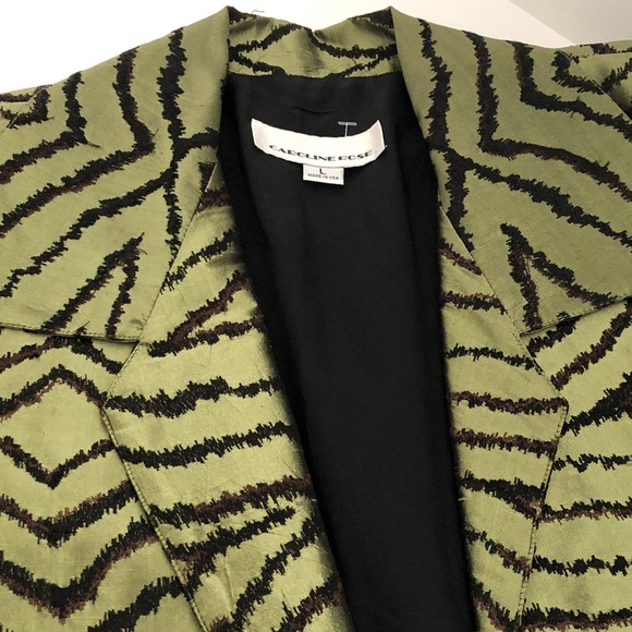 Elegant Green and Black Patterned Blazer - Picture 4 of 8